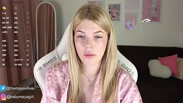 Snapshot of Maya_Rave chatting on November 2025 03:39:02 AM Maya Rave online show from November 2025 03:39:02 AM