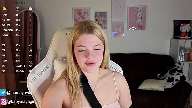 Snapshot of Maya_Rave chatting on November 2025 02:11:02 AM Maya Rave online show from November 2025 02:11:02 AM