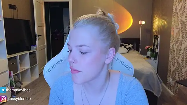 Maya Rave online show from April 2026 03:51:01 AM