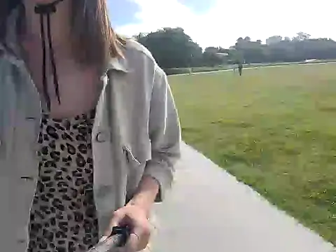 Snapshot of M1lfa chatting on December 2024 08:23:02 PM M1lfa online show from December 2024 08:23:02 PM