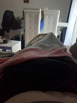 Snapshot of jessieandjames29 chatting on October 2025 03:43:01 PM jessieandjames29 online show from October 2025 03:43:01 PM