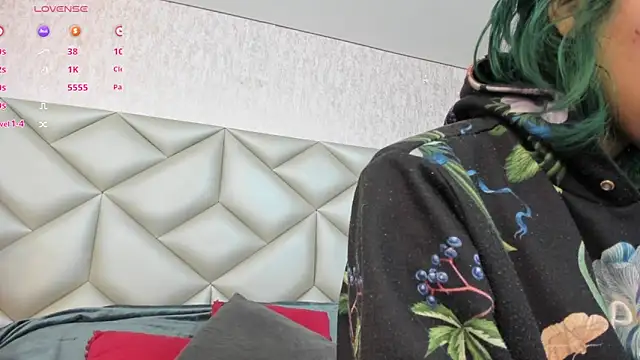 Snapshot of Im_gaia chatting on November 2025 12:09:02 PM Im gaia online show from November 2025 12:09:02 PM