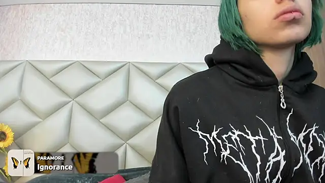 Snapshot of Im_gaia chatting on November 2025 12:05:02 PM Im gaia online show from November 2025 12:05:02 PM