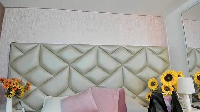 Snapshot of Im_gaia chatting on November 2025 12:18:01 PM Im gaia online show from November 2025 12:18:01 PM