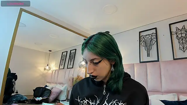 Snapshot of Im_gaia chatting on November 2025 12:31:02 PM Im gaia online show from November 2025 12:31:02 PM