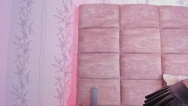 HazelMoret online show from February 2025 06:02:01 PM