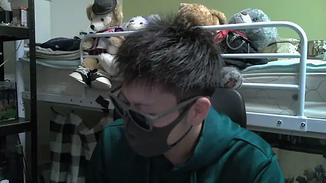 Snapshot of Owl1216 chatting on December 2024 01:54:02 PM Owl1216 online show from December 2024 01:54:02 PM