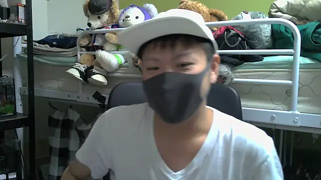 Snapshot of Owl1216 chatting on December 2024 02:28:01 PM Owl1216 online show from December 2024 02:28:01 PM