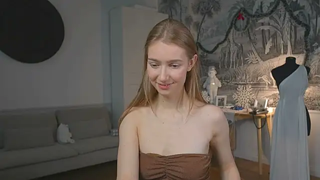 Snapshot of solar_bella chatting on December 2024 01:28:02 PM solar bella online show from December 2024 01:28:02 PM