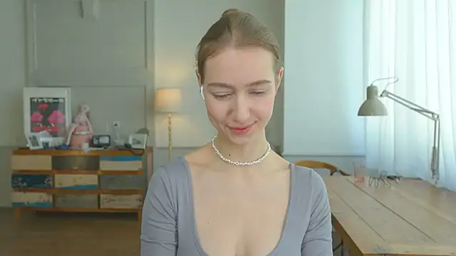 Snapshot of solar_bella chatting on February 2025 11:04:01 AM solar bella online show from February 2025 11:04:01 AM