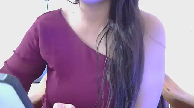 Snapshot of diva-22 chatting on March 2025 03:39:01 PM diva-22 online show from March 2025 03:39:01 PM