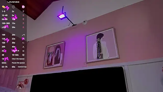 Snapshot of elodie_walker chatting on November 2025 12:48:01 PM elodie walker online show from November 2025 12:48:01 PM