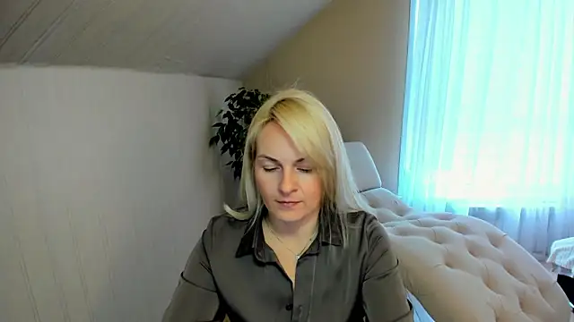 Alicee Gracee online show from December 2024 07:40:01 AM