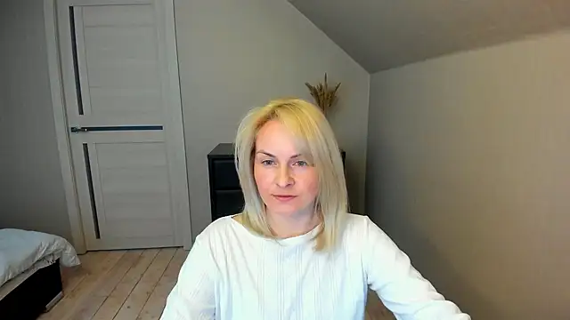 Alicee Gracee online show from February 2025 02:04:01 PM