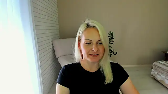 Alicee Gracee online show from September 2025 08:06:01 AM