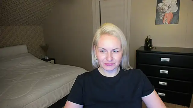 Alicee Gracee online show from November 2025 07:13:01 PM