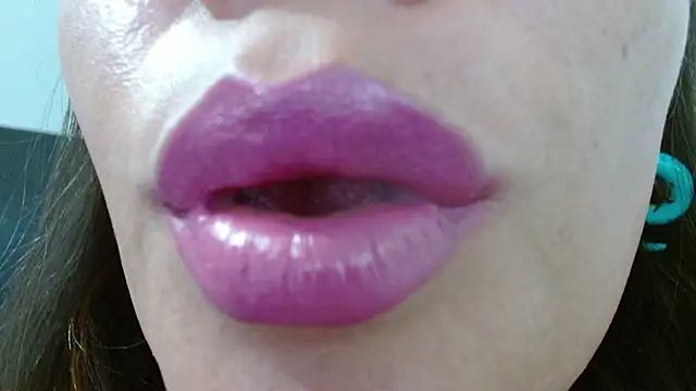 Snapshot of miss_evoleth2 chatting on June 2026 02:49:01 AM miss evoleth2 online show from June 2026 02:49:01 AM