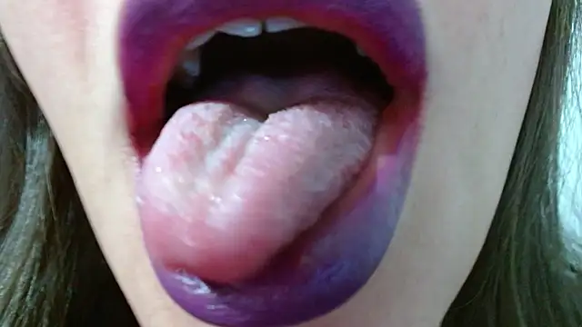 Snapshot of miss_evoleth2 chatting on July 2026 07:33:02 AM miss evoleth2 online show from July 2026 07:33:02 AM