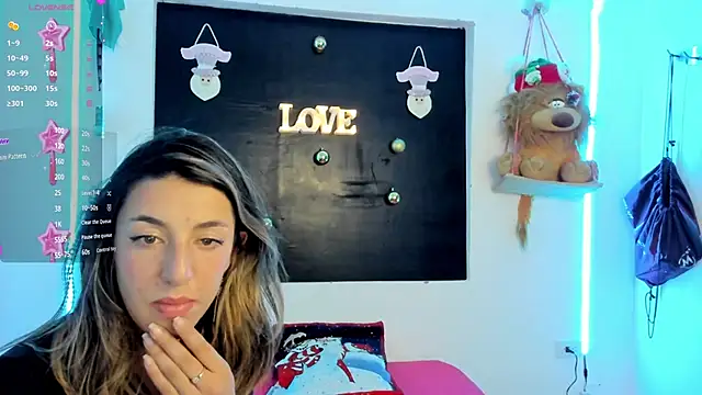 queen-natty online show from December 2024 07:50:02 AM