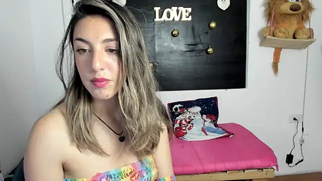 queen-natty online show from December 2024 03:30:02 AM