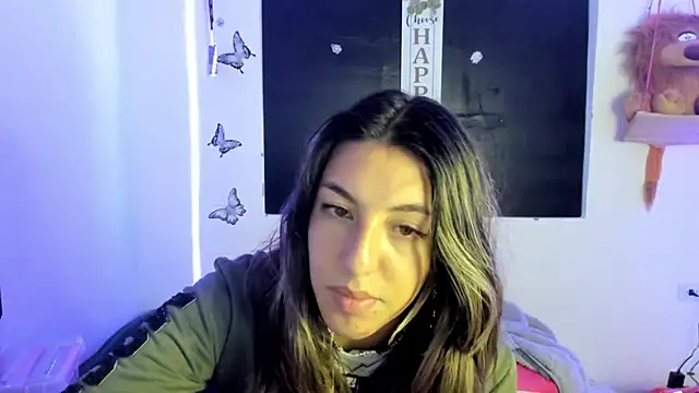 queen-natty online show from February 2025 04:05:01 AM