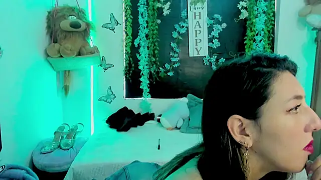 queen-natty online show from October 2025 02:43:02 PM