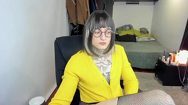 ShiiraVelkor online show from November 2025 09:54:01 PM