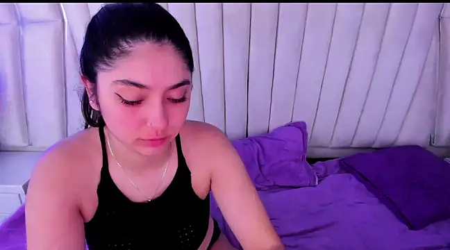 Snapshot of Lucy_Anall_ chatting on December 2024 12:50:01 AM Lucy Anall online show from December 2024 12:50:01 AM