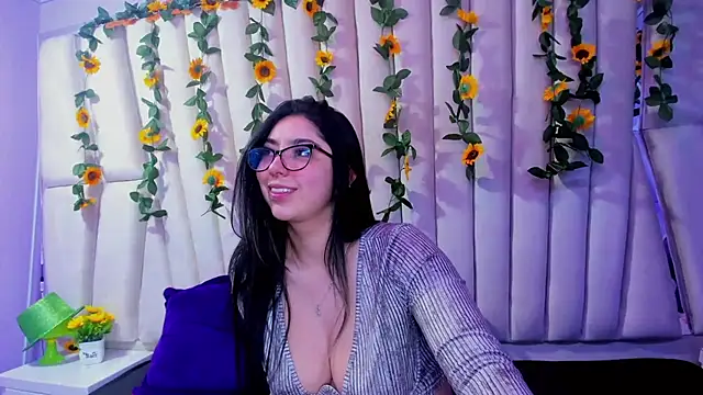 Snapshot of Lucy_Anall_ chatting on March 2025 11:56:01 PM Lucy Anall online show from March 2025 11:56:01 PM