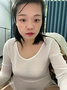 Snapshot of Bella0815 chatting on December 2024 02:33:02 AM Bella0815 online show from December 2024 02:33:02 AM