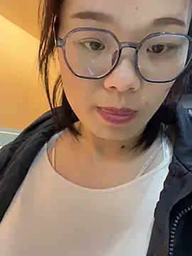 Snapshot of Bella0815 chatting on December 2024 12:23:02 PM Bella0815 online show from December 2024 12:23:02 PM