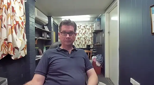 Snapshot of tilobinder chatting on March 2025 01:27:02 PM tilobinder online show from March 2025 01:27:02 PM