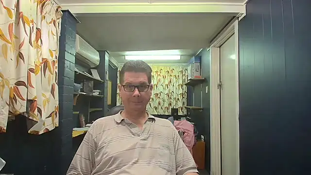 Snapshot of tilobinder chatting on November 2025 02:11:01 PM tilobinder online show from November 2025 02:11:01 PM