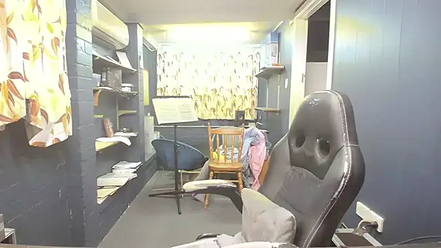 Snapshot of tilobinder chatting on December 2025 02:47:01 PM tilobinder online show from December 2025 02:47:01 PM