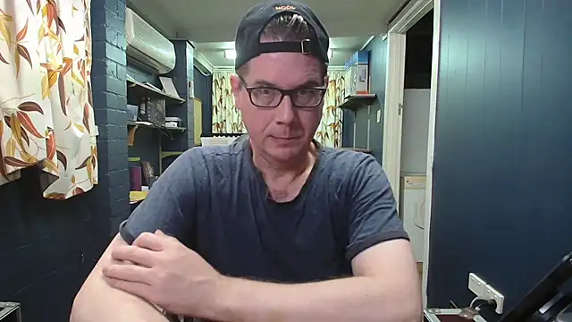 Snapshot of tilobinder chatting on December 2025 12:53:02 PM tilobinder online show from December 2025 12:53:02 PM