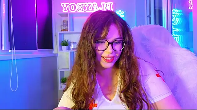 CutiePie3 online show from November 2025 12:02:01 AM