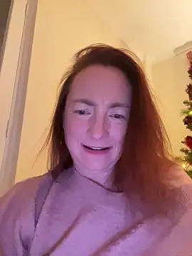 Snapshot of LouiseTswing chatting on January 2025 08:13:02 PM LouiseTswing online show from January 2025 08:13:02 PM