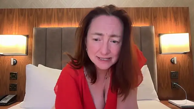 Snapshot of LouiseTswing chatting on January 2025 07:07:02 PM LouiseTswing online show from January 2025 07:07:02 PM