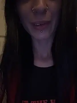 Snapshot of MissMidnightUK chatting on May 2026 12:18:01 AM MissMidnightUK online show from May 2026 12:18:01 AM