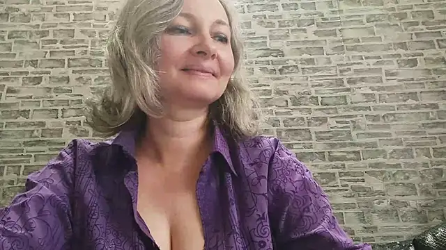 EdithManning online show from October 2025 05:27:02 AM