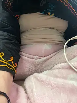 Snapshot of Hot-Anuska chatting on December 2024 05:38:01 AM Hot-Anuska online show from December 2024 05:38:01 AM