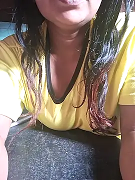 Snapshot of Hot-Anuska chatting on March 2025 10:28:02 AM Hot-Anuska online show from March 2025 10:28:02 AM