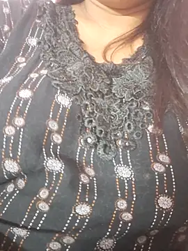 Hot-Anuska online show from April 2026 04:22:01 PM