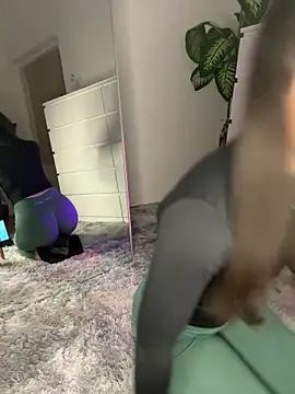 LeonieLindner online show from February 2025 05:42:01 PM