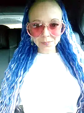 Snapshot of EdgesOfReality chatting on October 2025 03:11:02 PM EdgesOfReality online show from October 2025 03:11:02 PM