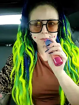 Snapshot of EdgesOfReality chatting on November 2025 08:02:01 AM EdgesOfReality online show from November 2025 08:02:01 AM