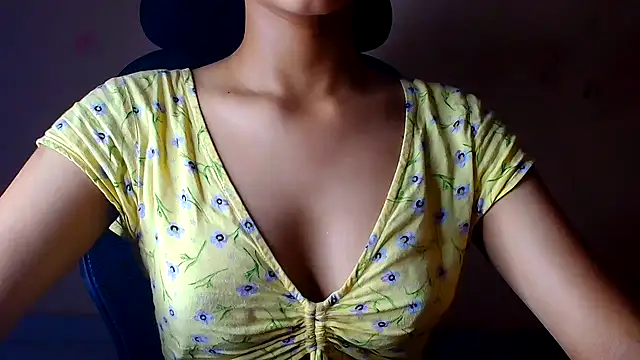 Snapshot of Chandani-Love chatting on July 2026 06:01:02 PM Chandani-Love online show from July 2026 06:01:02 PM
