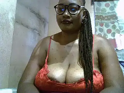 Snapshot of chubbydoll122 chatting on February 2026 02:13:01 PM chubbydoll122 online show from February 2026 02:13:01 PM