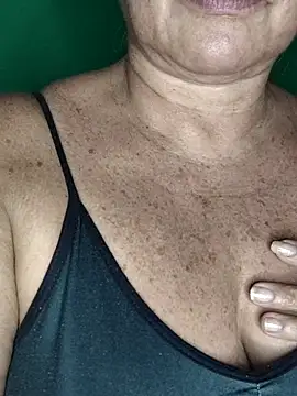 Kasandra Ho online show from November 2025 06:13:01 PM