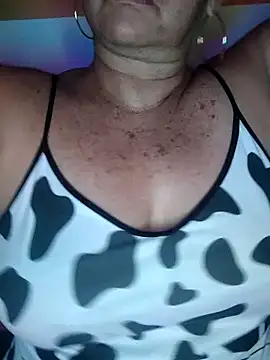 Kasandra Ho online show from March 2026 01:52:01 PM